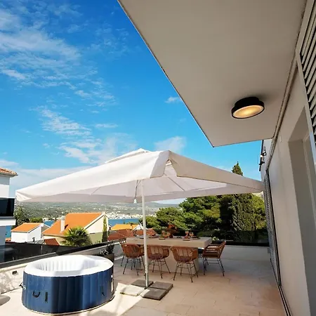 Amazing Daze With Pool And Seaview Terrace Villa Rogoznica (Sibenik-Knin)