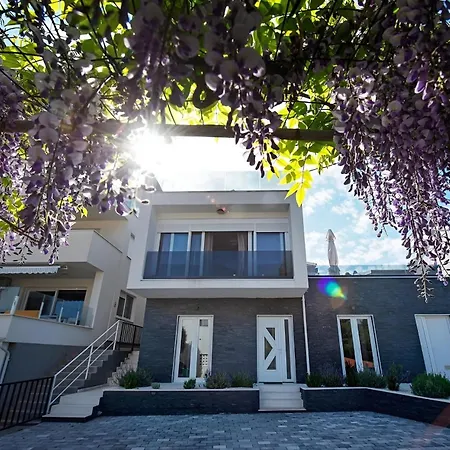 Villa Amazing Daze With Pool And Seaview Terrace *