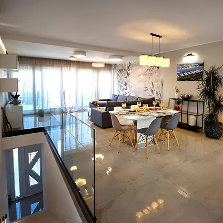 Amazing Daze With Pool And Seaview Terrace